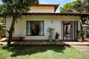 BZ44 poucos metros da praia! Casa alto padrão 5 suítes